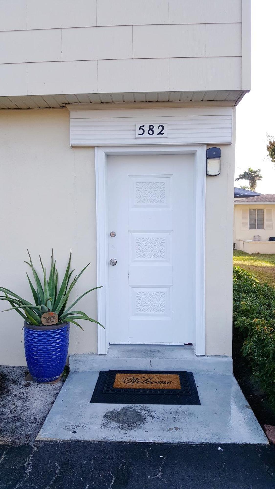 Naples Park Oasis - Cozy Two Bedroom Apartment Eksteriør billede