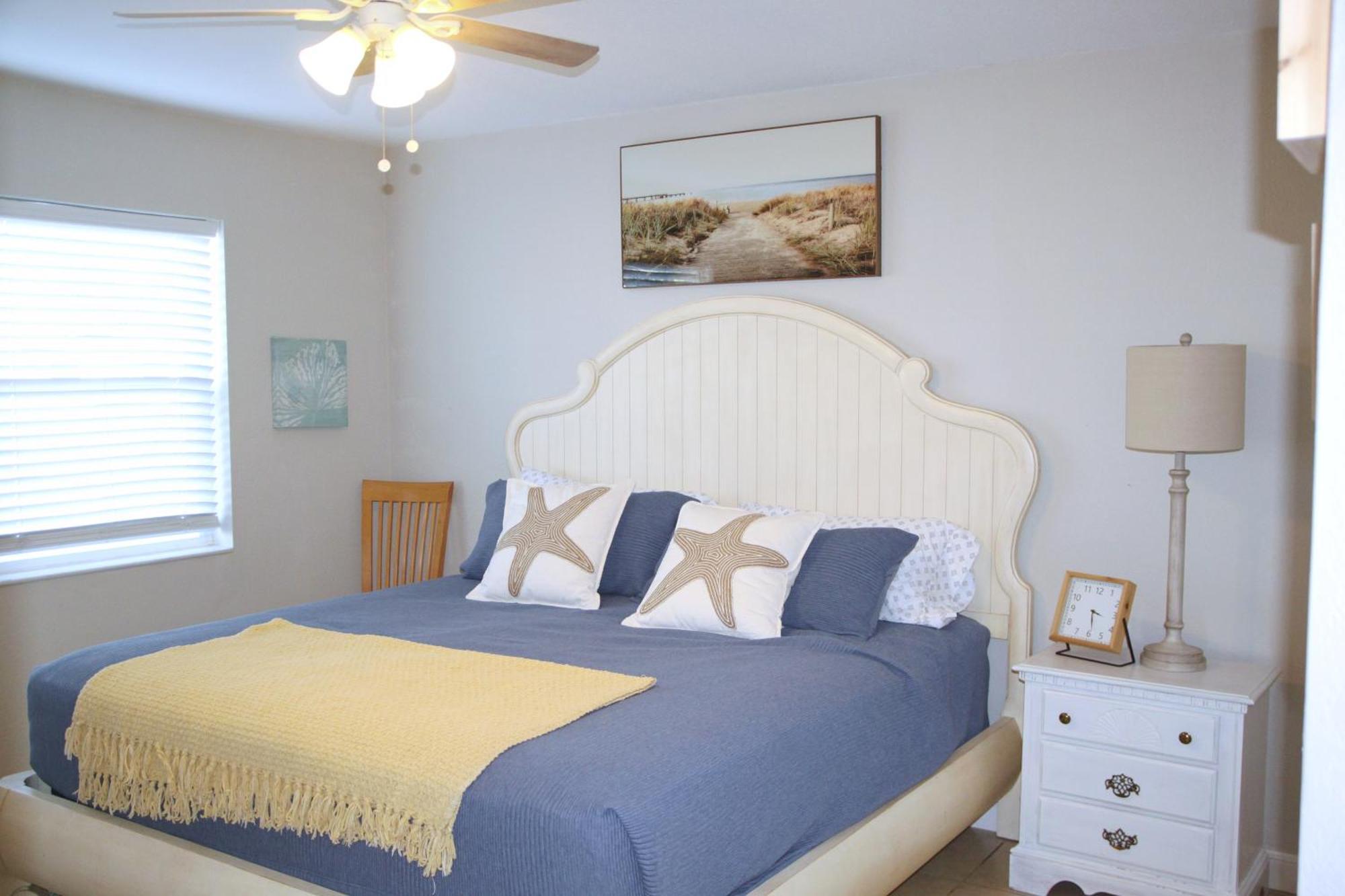 Naples Park Oasis - Cozy Two Bedroom Apartment Eksteriør billede