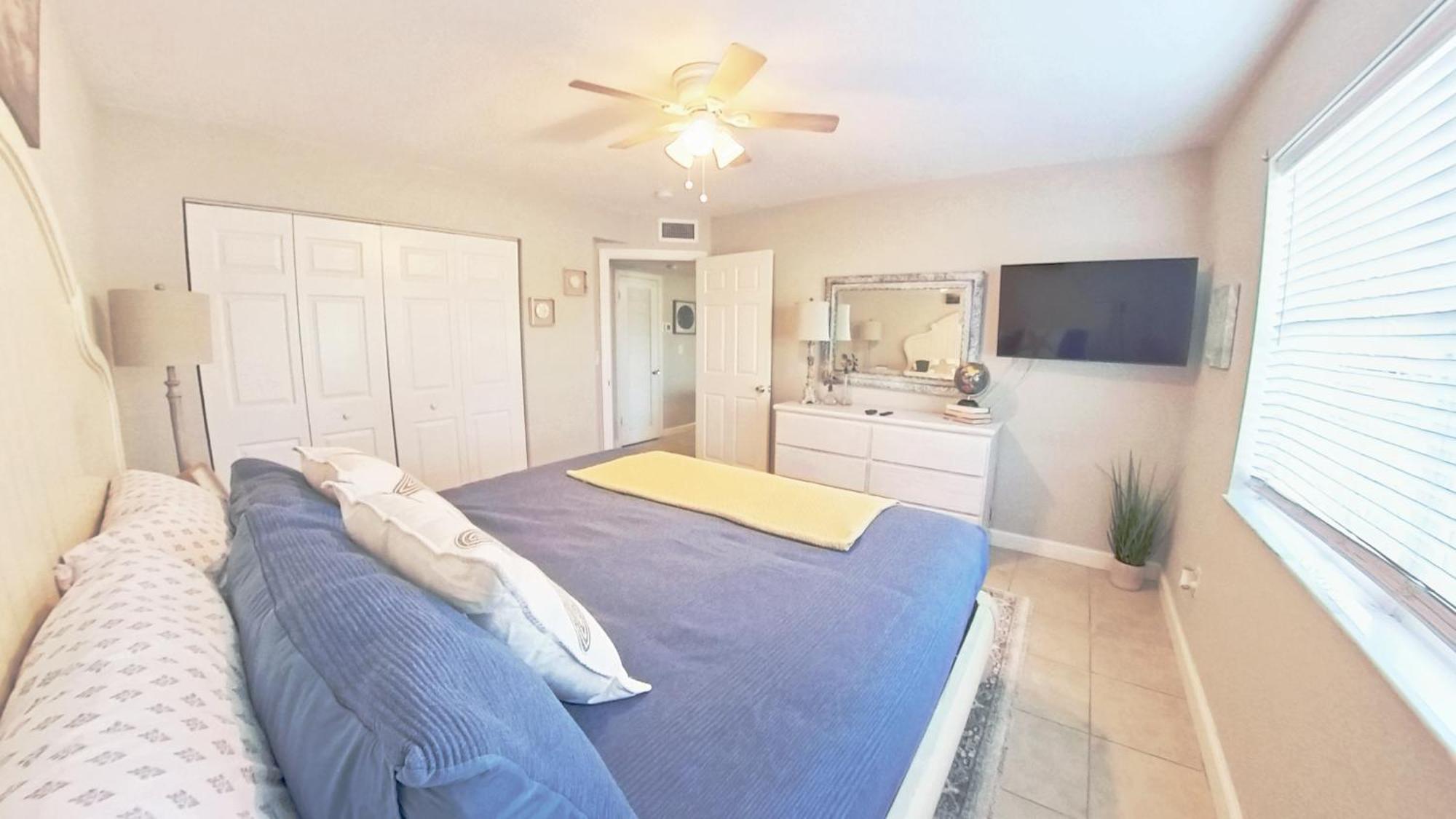 Naples Park Oasis - Cozy Two Bedroom Apartment Eksteriør billede